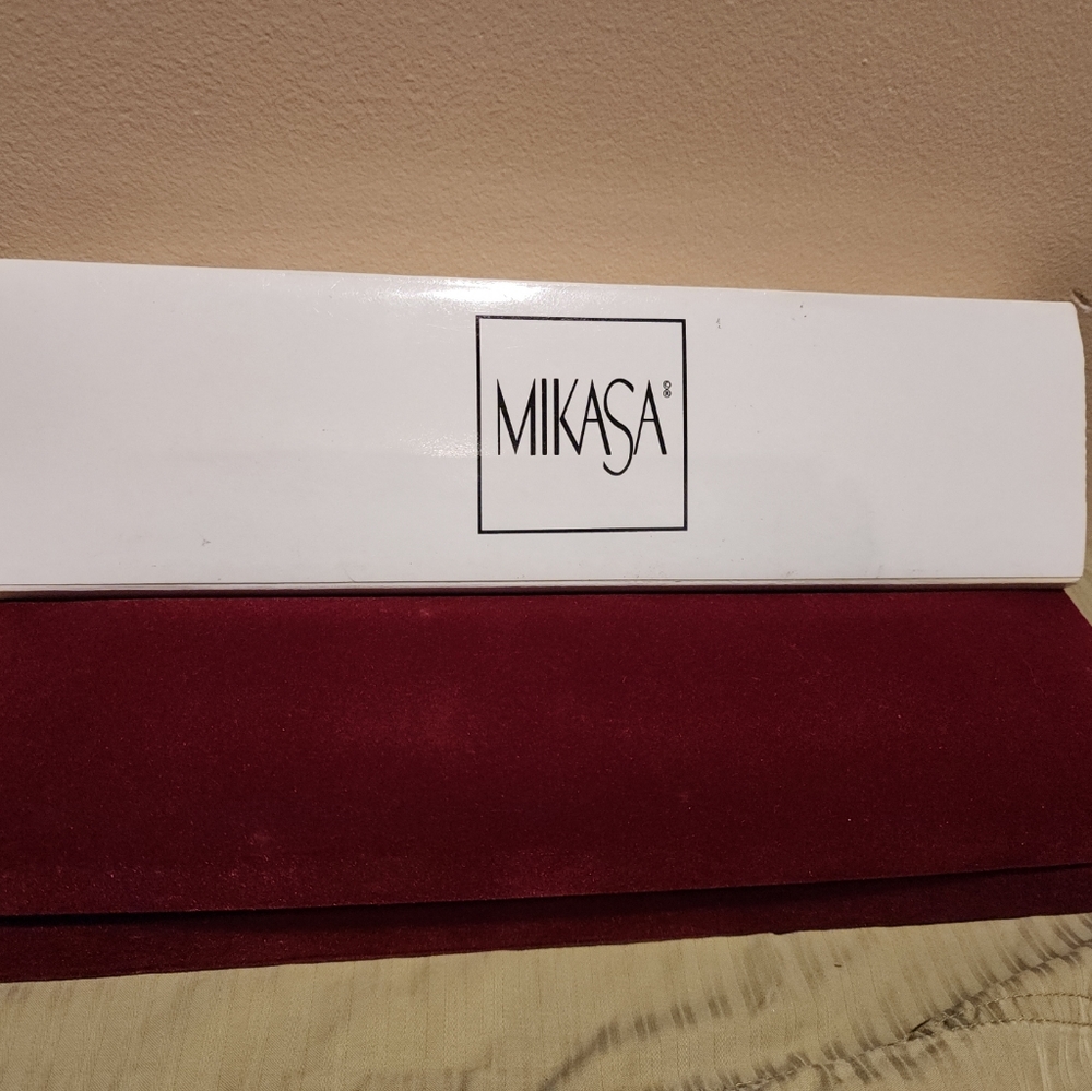 NIB Mikasa Rousseau Pasta Server - Picture 3 of 4